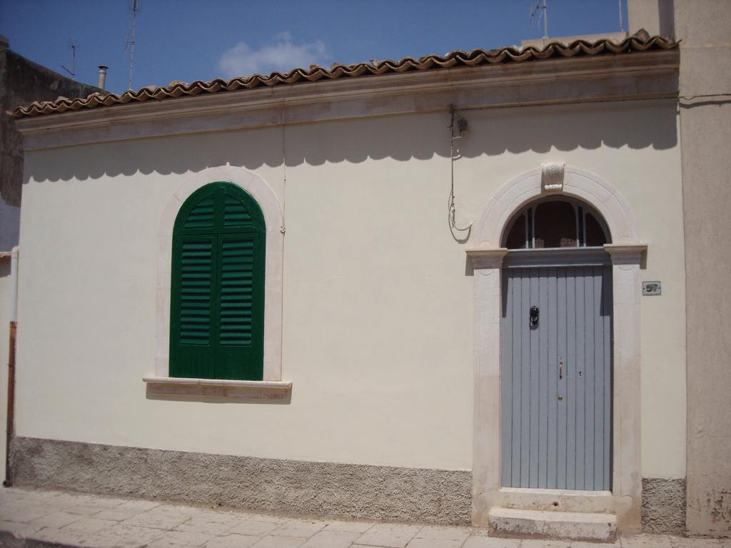 Case Nausica Marina di Ragusa Quarto foto